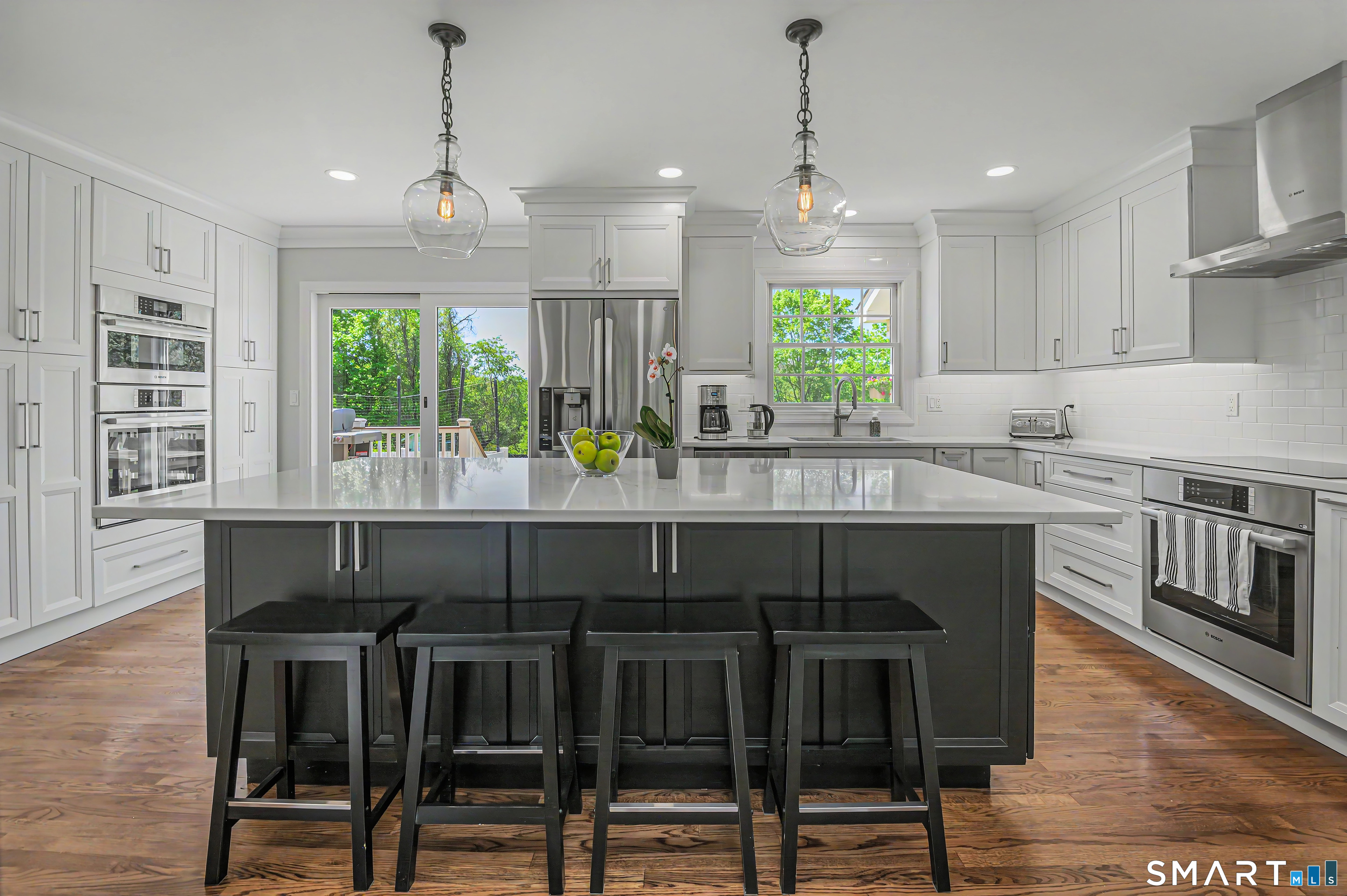 9 Schoolhouse Place Ridgefield, CT 06877 - Photo 3 of 40