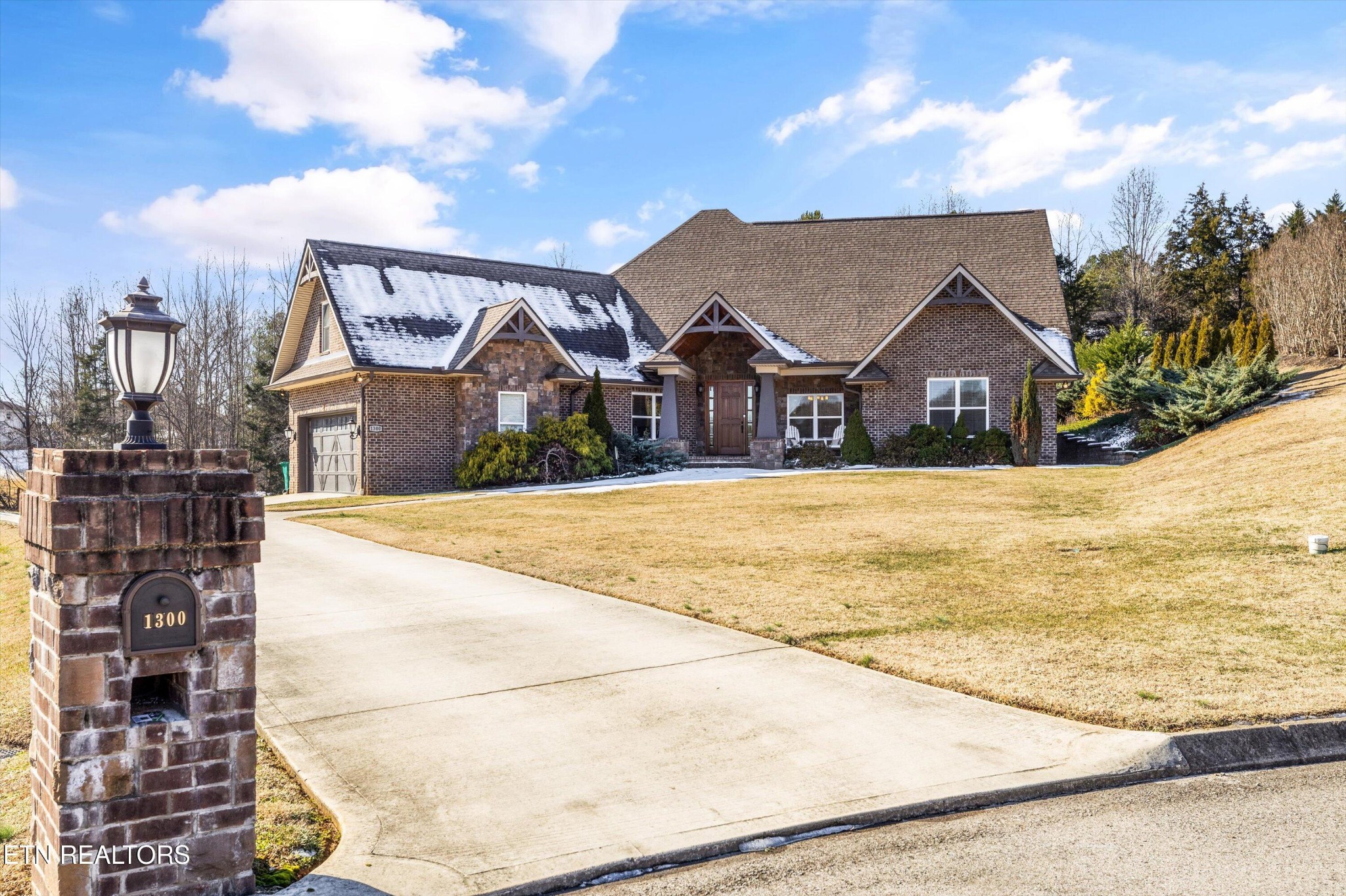 1300 Collier Ridge Lane Powell, TN 37849 - Photo 2 of 60 Gallery Image 2