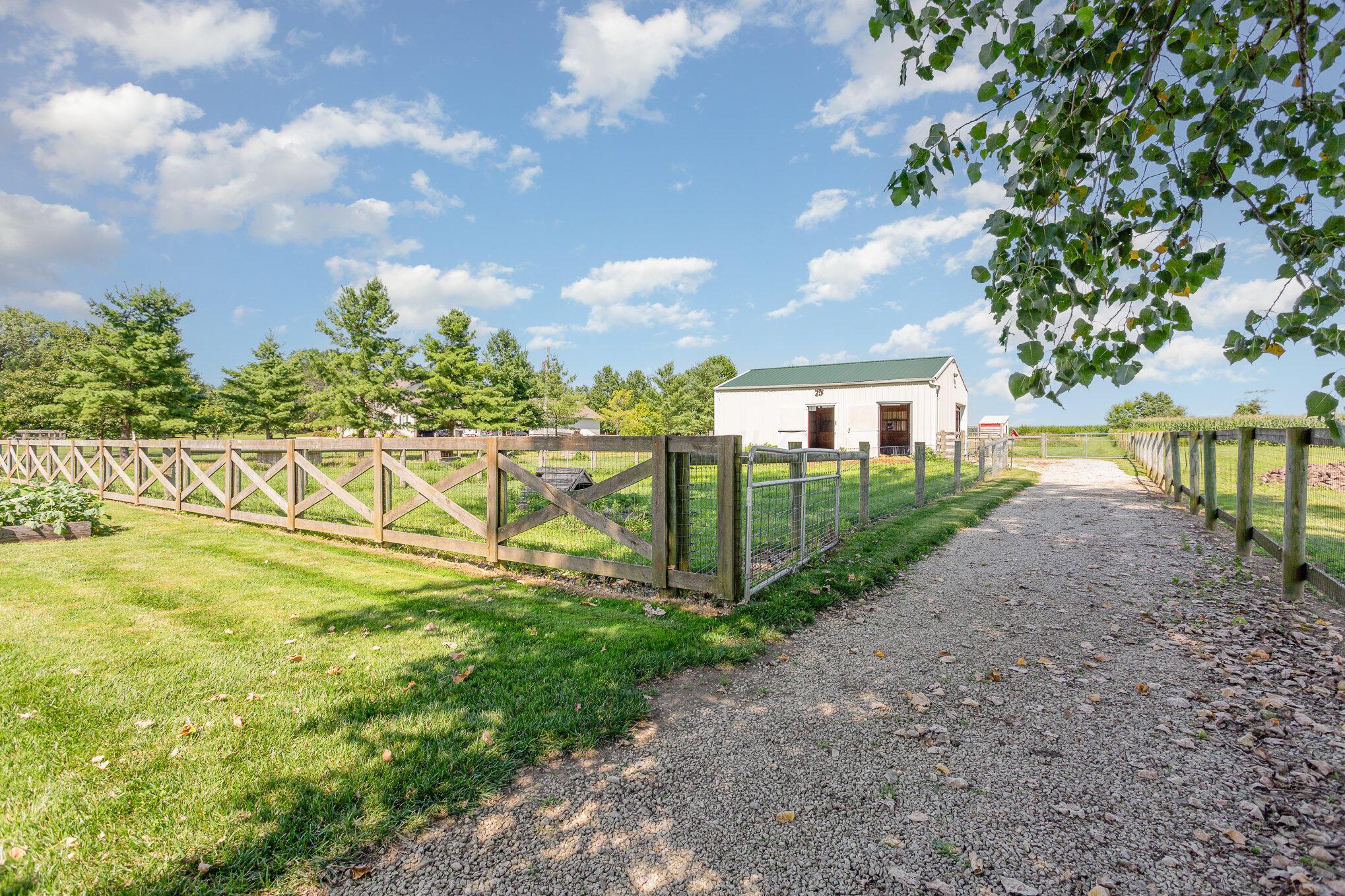4654 North County Line Road Sunbury, OH 43074 - Photo 26 of 41 pasture and barn