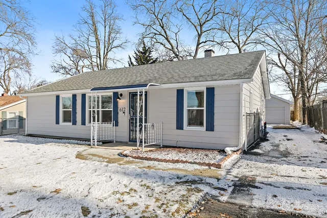 $299,000 | 612 South Webster Street, Aurora, IL 60505