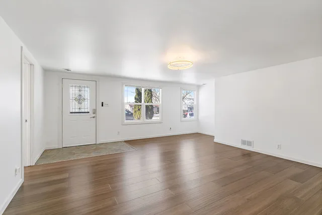 $299,000 | 612 South Webster Street, Aurora, IL 60505