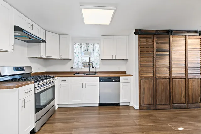 $299,000 | 612 South Webster Street, Aurora, IL 60505