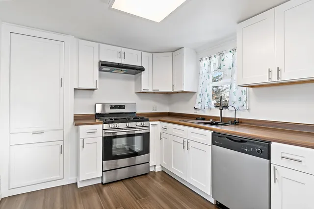 $299,000 | 612 South Webster Street, Aurora, IL 60505