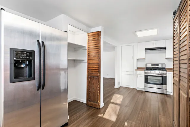 $299,000 | 612 South Webster Street, Aurora, IL 60505