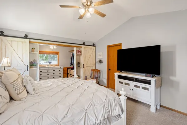 $695,000 | 21904 River Road North, Cordova, IL 61242