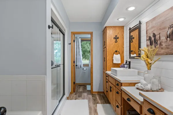 $695,000 | 21904 River Road North, Cordova, IL 61242