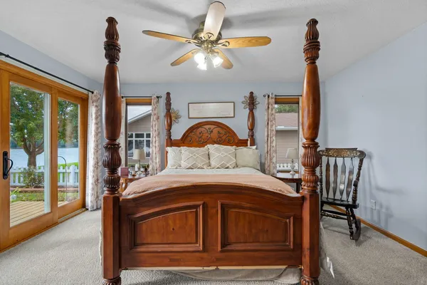$695,000 | 21904 River Road North, Cordova, IL 61242