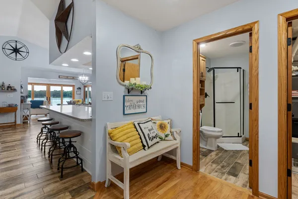 $695,000 | 21904 River Road North, Cordova, IL 61242