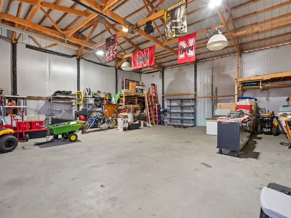 $695,000 | 21904 River Road North, Cordova, IL 61242