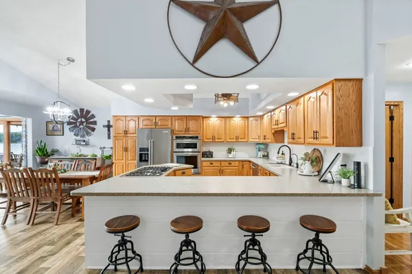 $695,000 | 21904 River Road North, Cordova, IL 61242