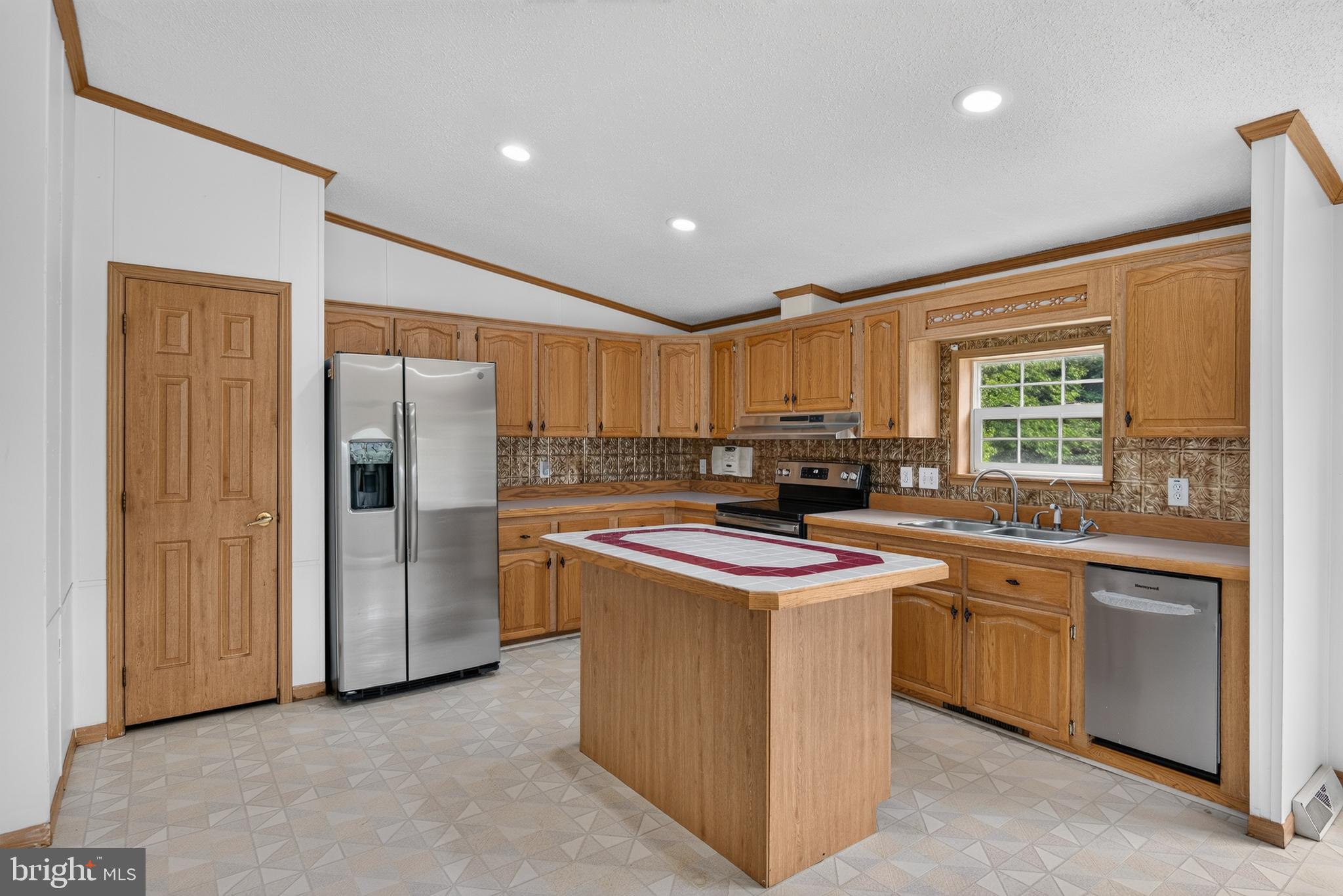 69 Gilbert Road Red Lion, PA 17356 - Photo 11 of 59