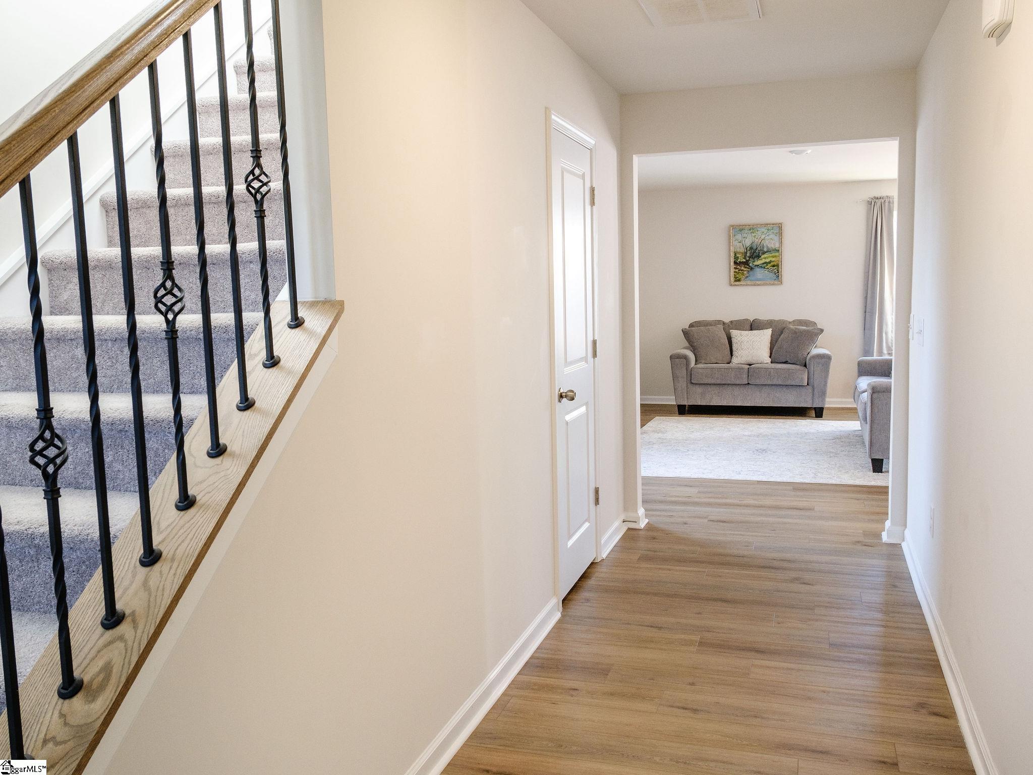 216 Wintersweet Way Greenville, SC 29605 - Photo 4 of 41