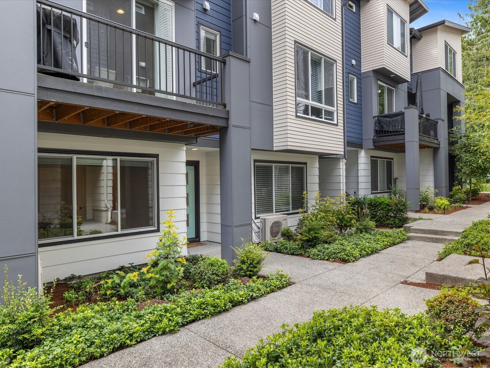 509 237th Place Southeast, Unit D Bothell, WA 98021 - Photo 3 of 38