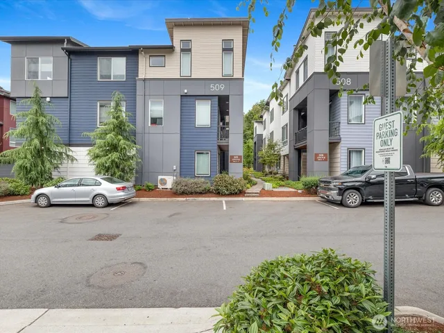 $810,000 | 509 237th Place Southeast, Unit D, Bothell, WA 98021