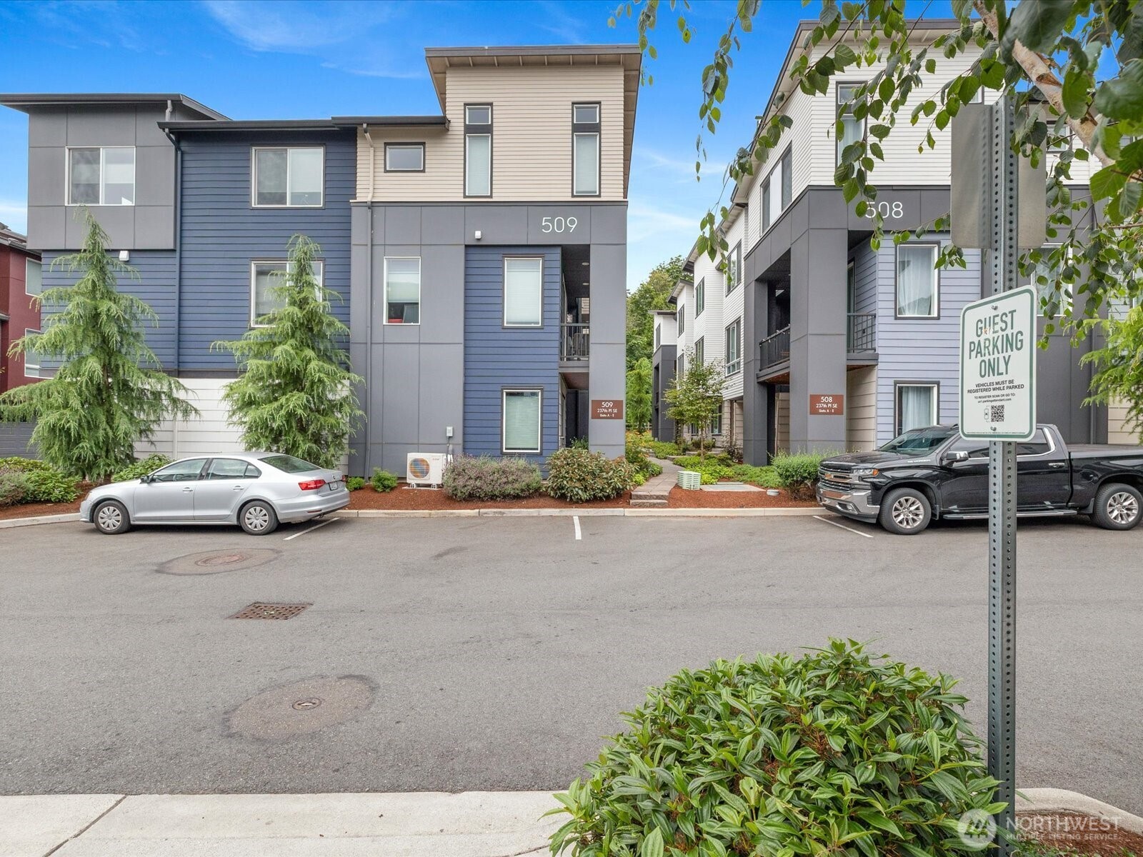 509 237th Place Southeast, Unit D Bothell, WA 98021 - Photo 32 of 38