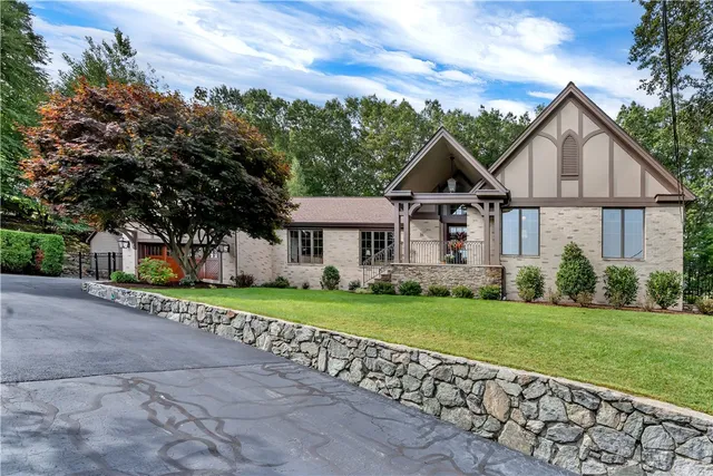 $1,100,000 | 35 Timberland Drive, Lincoln, RI 02865