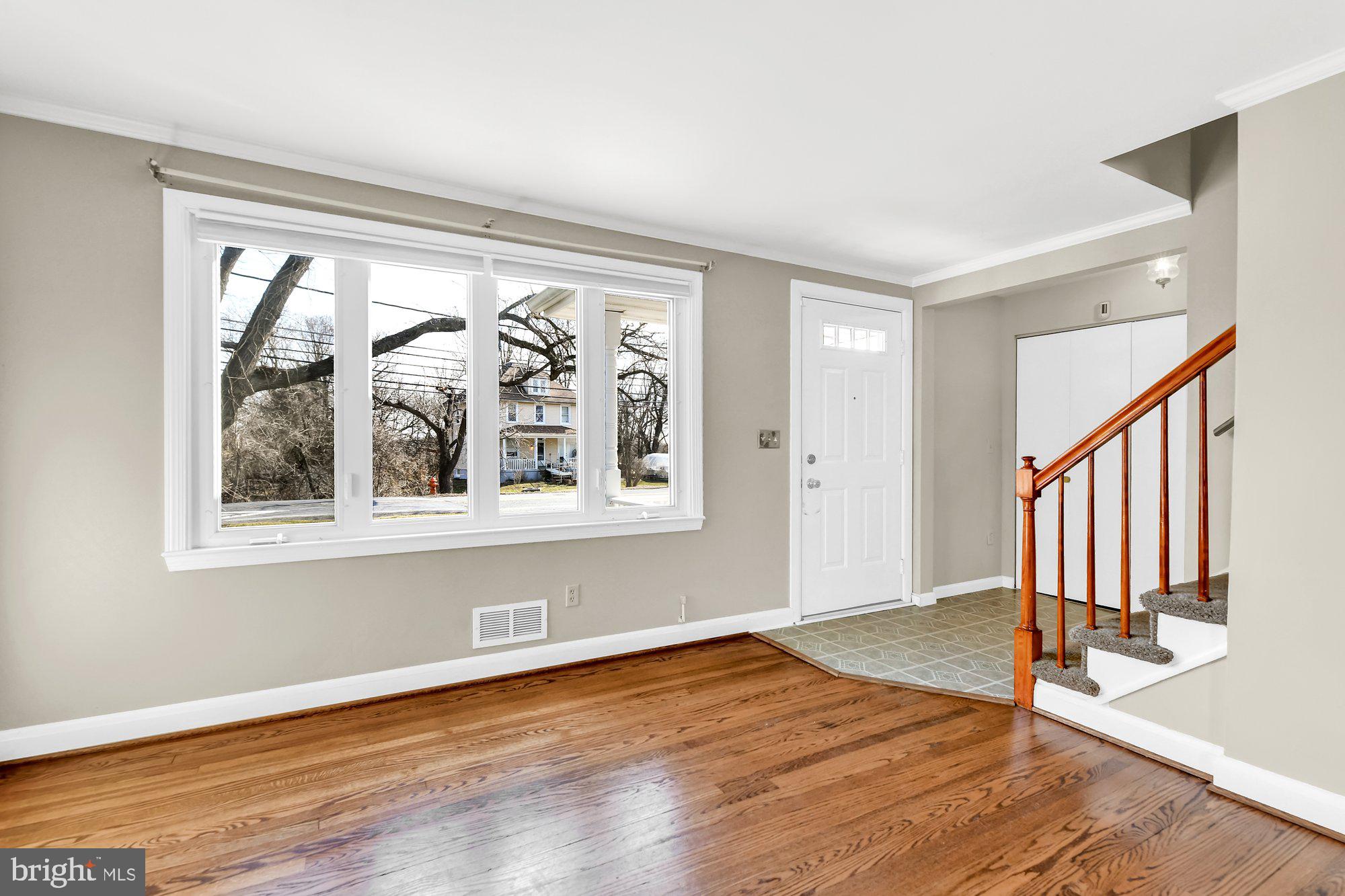 4559 Ridge Road Baltimore, MD 21236 - Photo 2 of 34 Gorgeous hardwood flooring