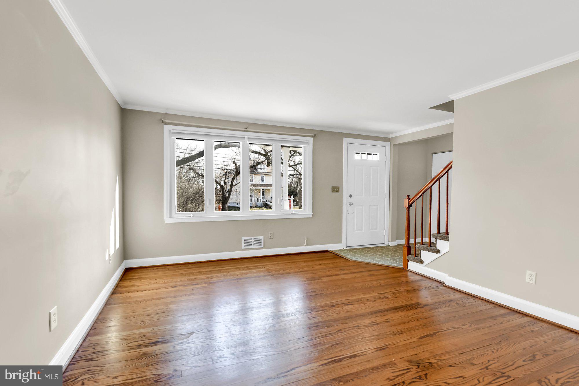 4559 Ridge Road Baltimore, MD 21236 - Photo 3 of 34 Bay window lets the sunshine in!