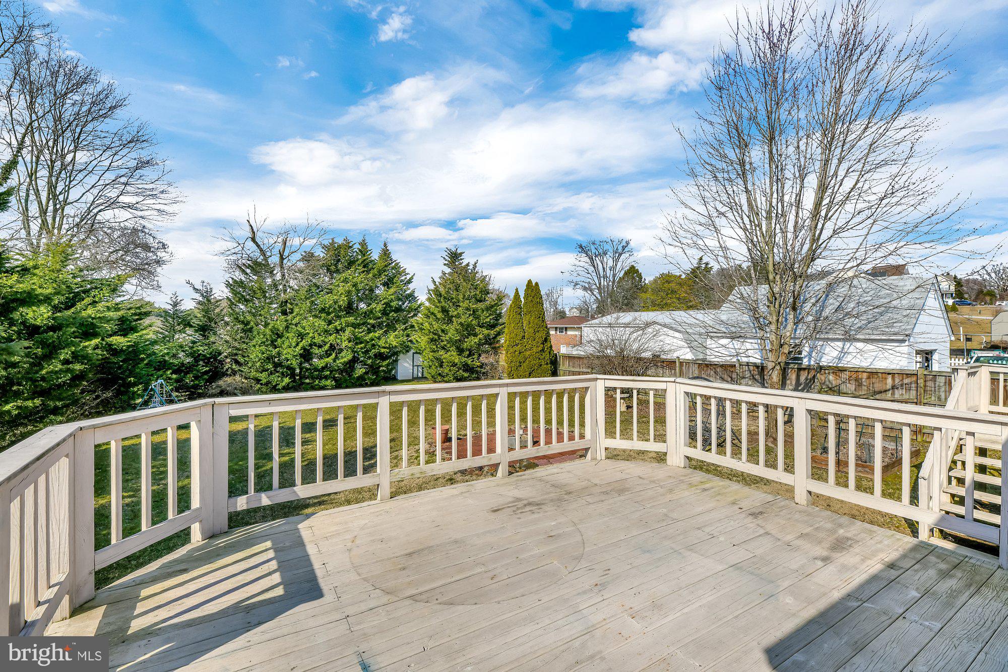 4559 Ridge Road Baltimore, MD 21236 - Photo 29 of 34 Great outdoor living space!