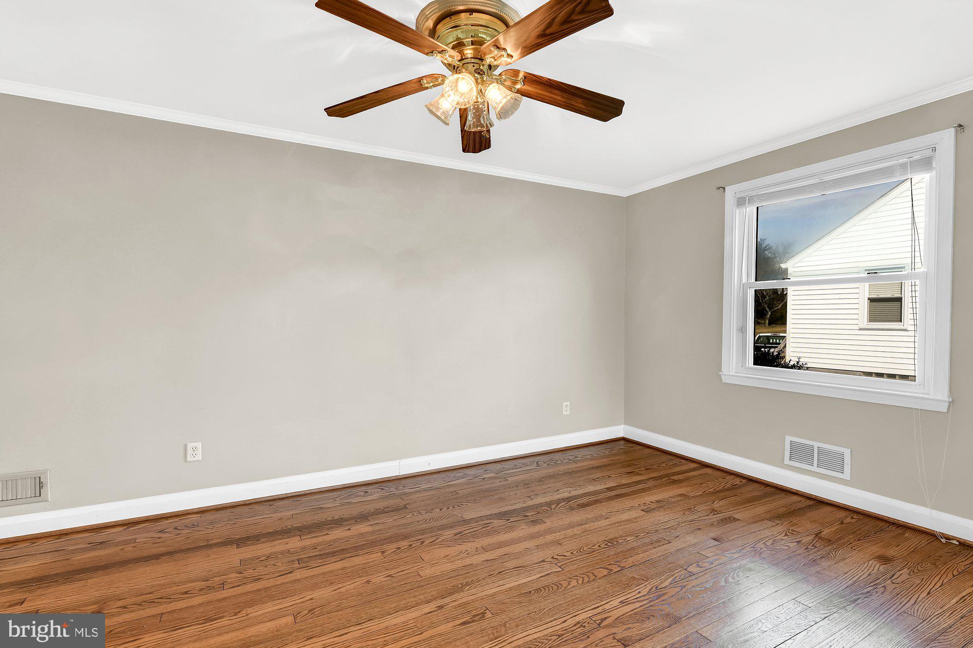 4559 Ridge Road Baltimore, MD 21236 - Photo 6 of 34 Ceiling fan in dining room