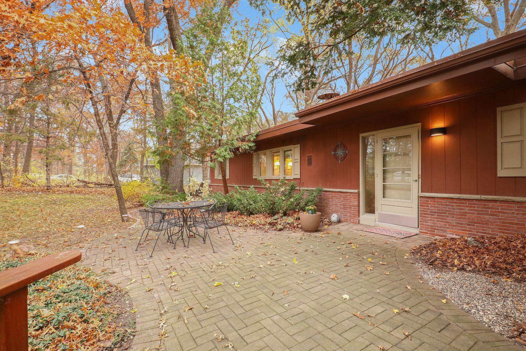 3710 Rustic Place Shoreview, MN 55126 - Photo 5 of 31 Gallery Image 5