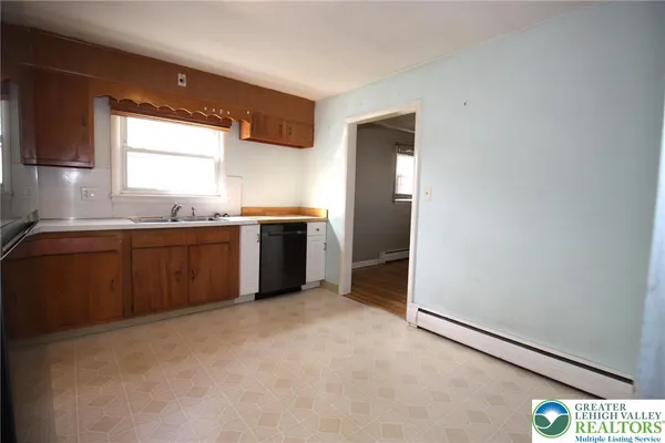 $295,000 | 2116 Livingston Street, Bethlehem, PA 18017