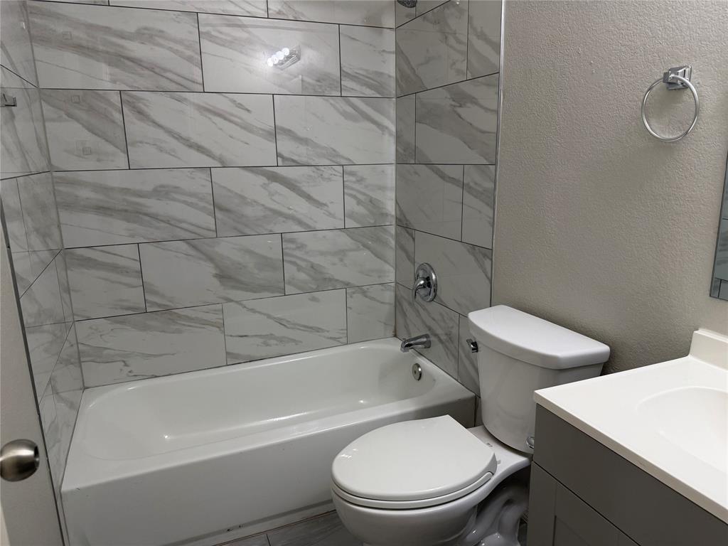 4029 Preferred Place Dallas, TX 75237 - Photo 23 of 29