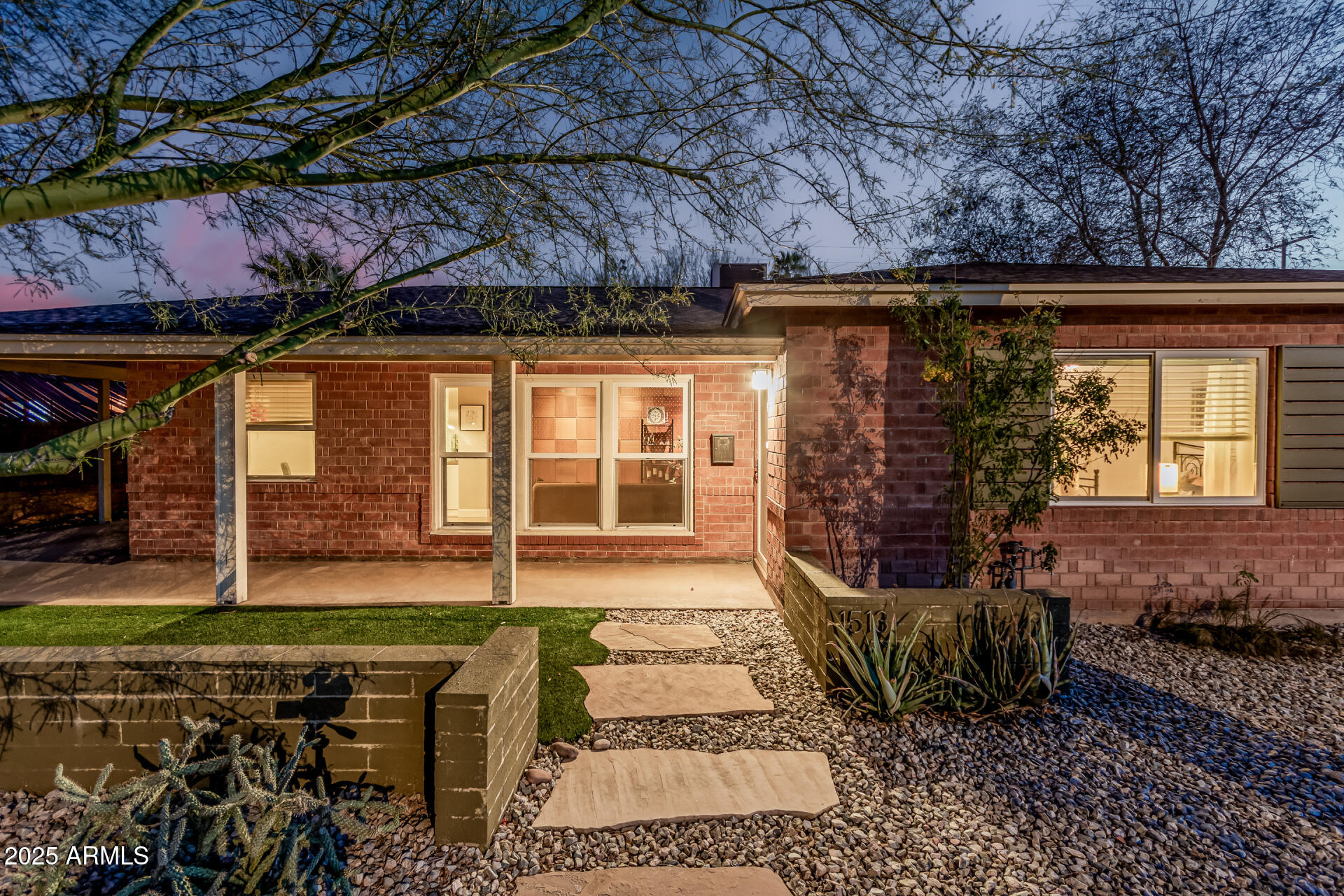 1513 West Mitchell Drive Phoenix, AZ 85015 - Photo 3 of 37 07 Mitchell