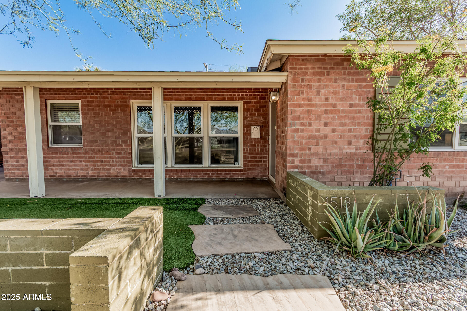 1513 West Mitchell Drive Phoenix, AZ 85015 - Photo 6 of 37 15 Mitchell