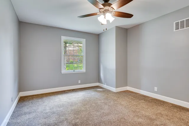 $365,000 | 102 Hickory Lane, Morris, IL 60450