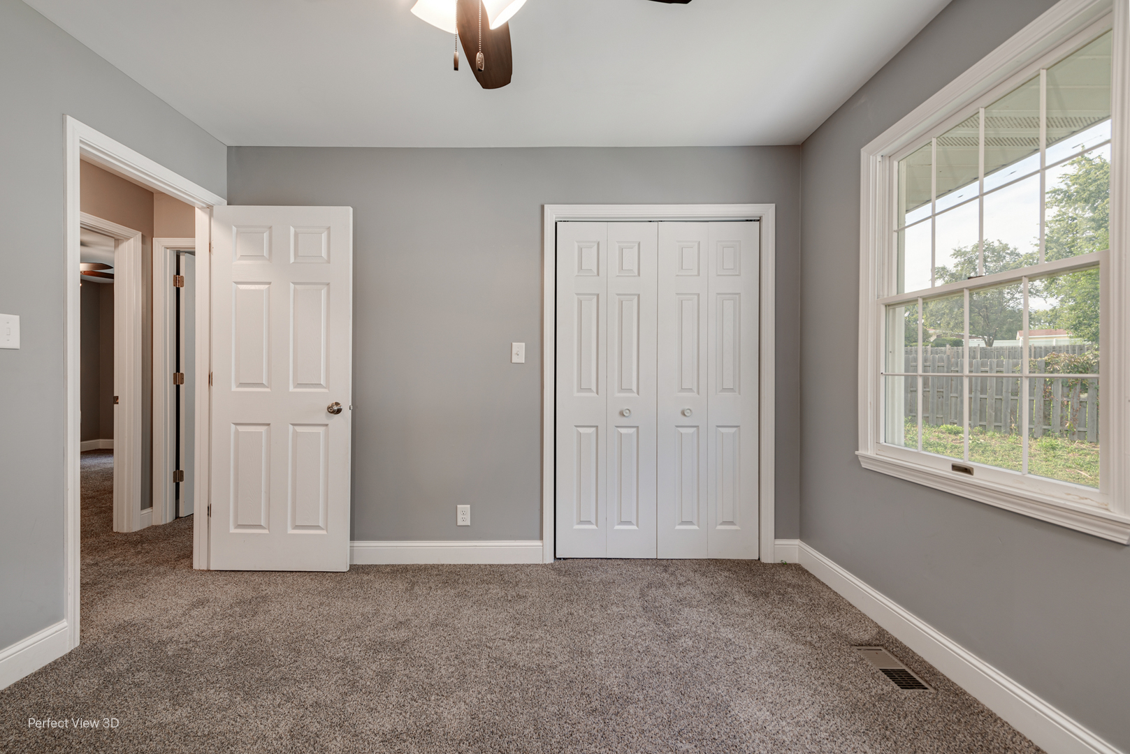 102 Hickory Lane Morris, IL 60450 - Photo 27 of 33 an empty room with windows