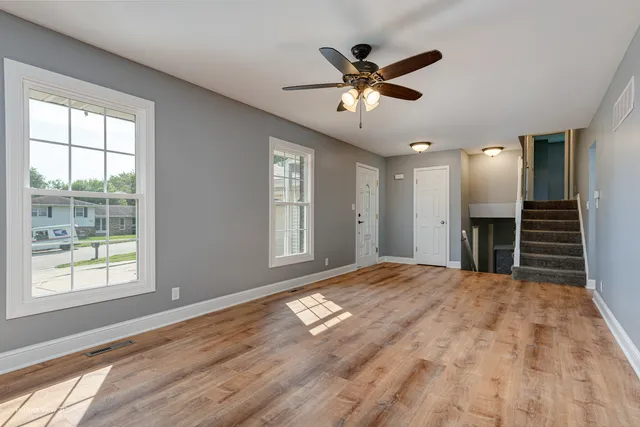 $365,000 | 102 Hickory Lane, Morris, IL 60450