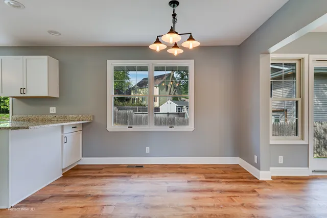 $365,000 | 102 Hickory Lane, Morris, IL 60450