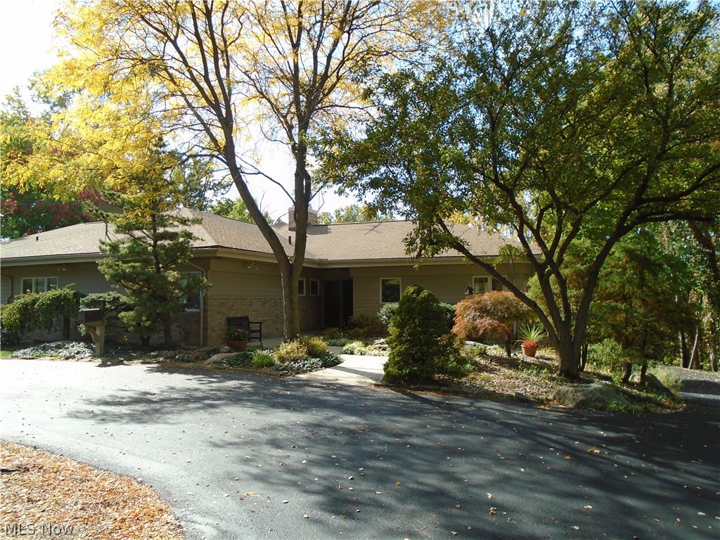 4100 Kolbe Road Lorain, OH 44053 - Photo 2 of 35