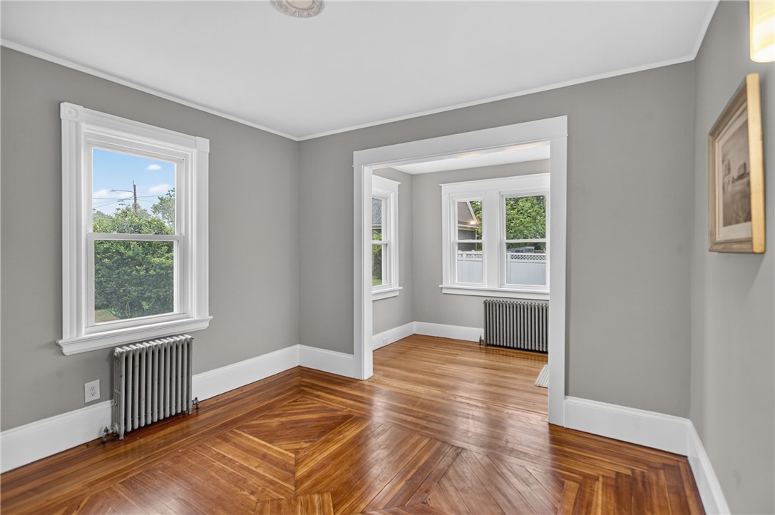 91 Ash Street Warwick, RI 02888 - Photo 8 of 49