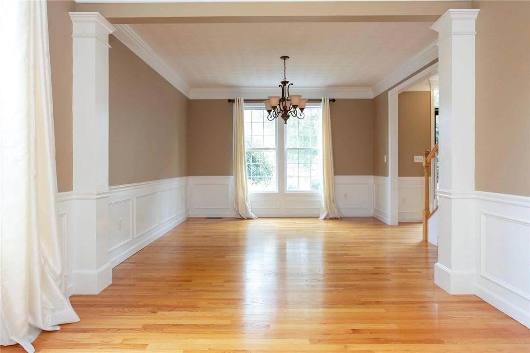 115 Castle Rocks Road Warwick, RI 02886 - Photo 4 of 24