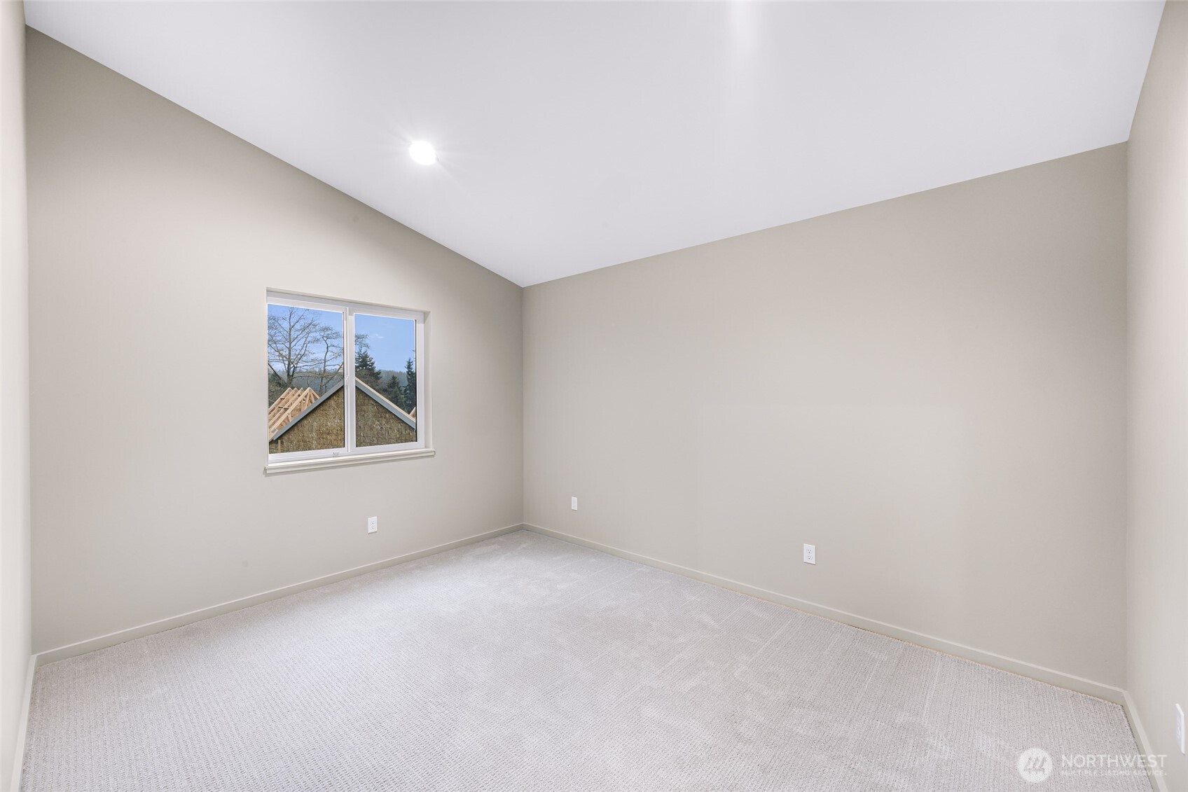 404 Willow Rd Place Bellingham, WA 98225 - Photo 23 of 40 an empty room with windows