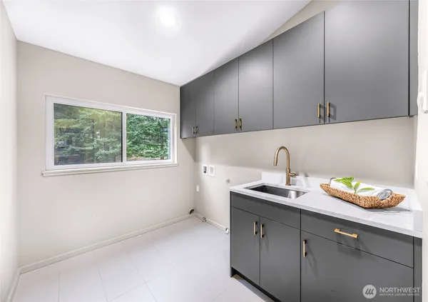 $1,792,000 | 404 Willow Rd Place, Bellingham, WA 98225