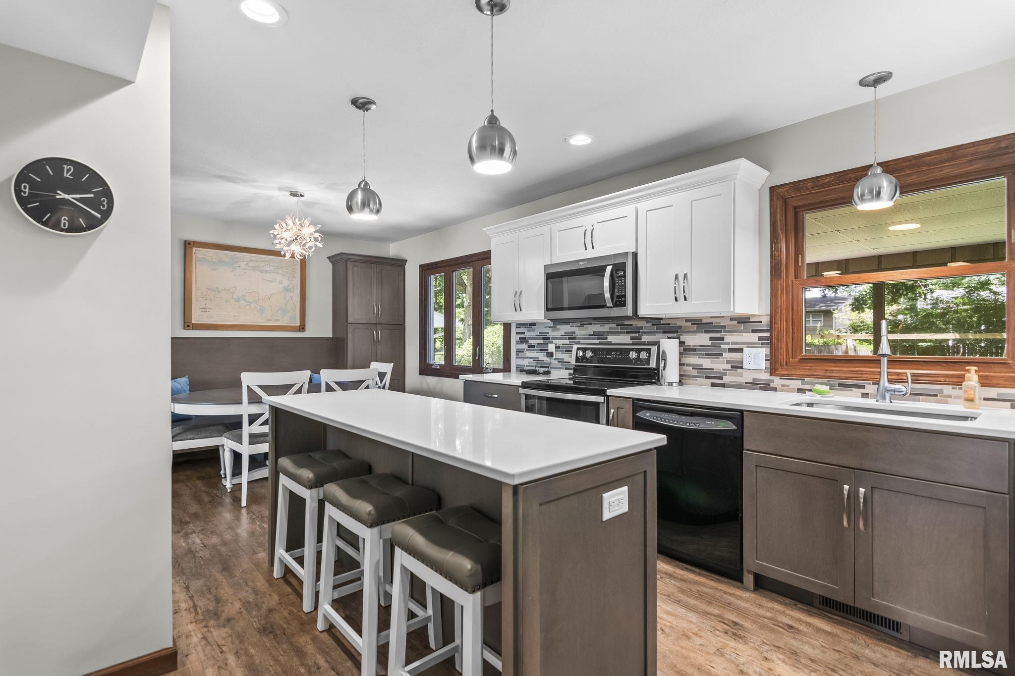 155 Exmore Drive Springfield, IL 62704 - Photo 13 of 47