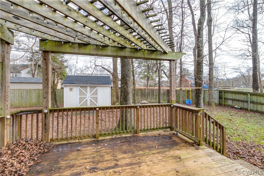 2111 Pemberton Road Henrico, VA 23229 - Photo 27 of 29 Large deck with custom pergola