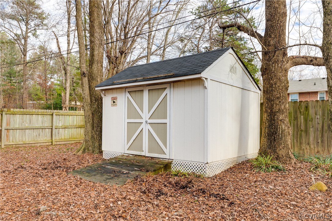 2111 Pemberton Road Henrico, VA 23229 - Photo 28 of 29 Large storage shed (in addition to 2 car garage)