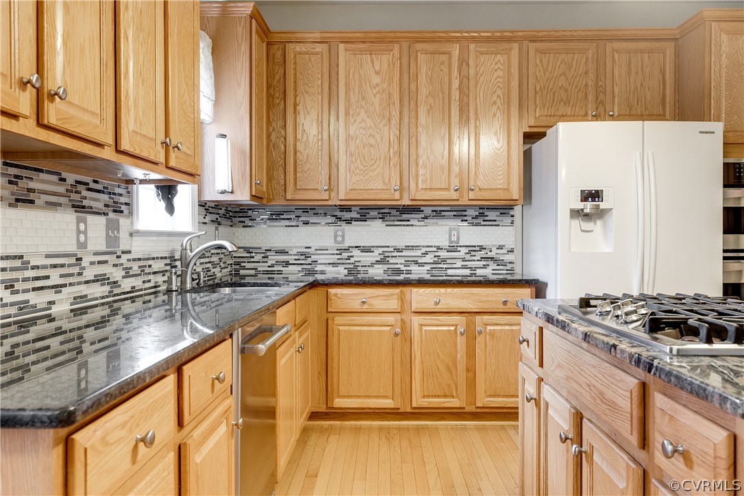 2111 Pemberton Road Henrico, VA 23229 - Photo 8 of 29 Fully equipped kitchen that's updated for today's