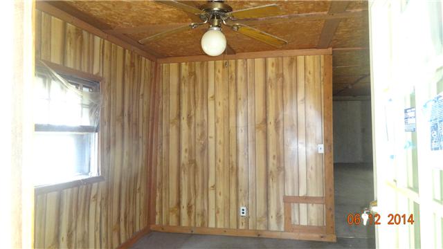4488 Old Metal Road Palmyra, TN 37142 - Photo 3 of 9