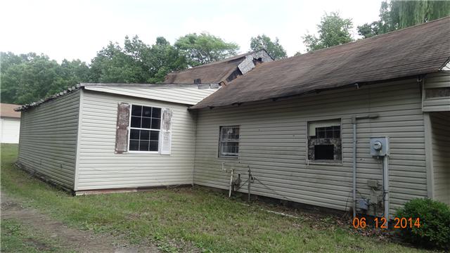 4488 Old Metal Road Palmyra, TN 37142 - Photo 8 of 9