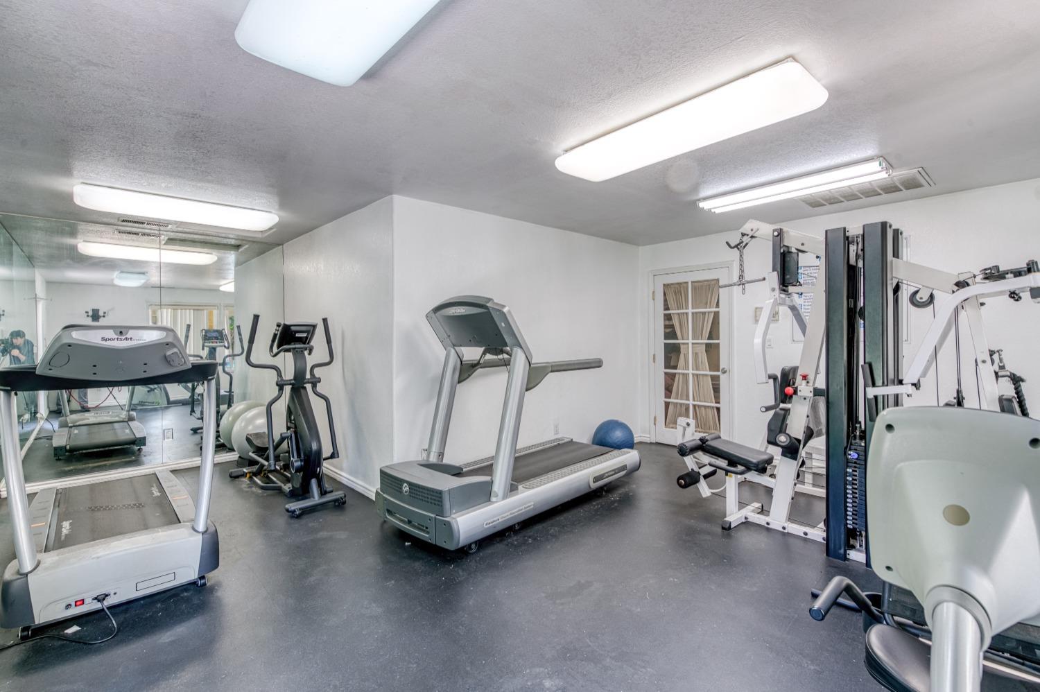 2881 Huntington Boulevard, Unit 116 Fresno, CA 93721 - Photo 20 of 26