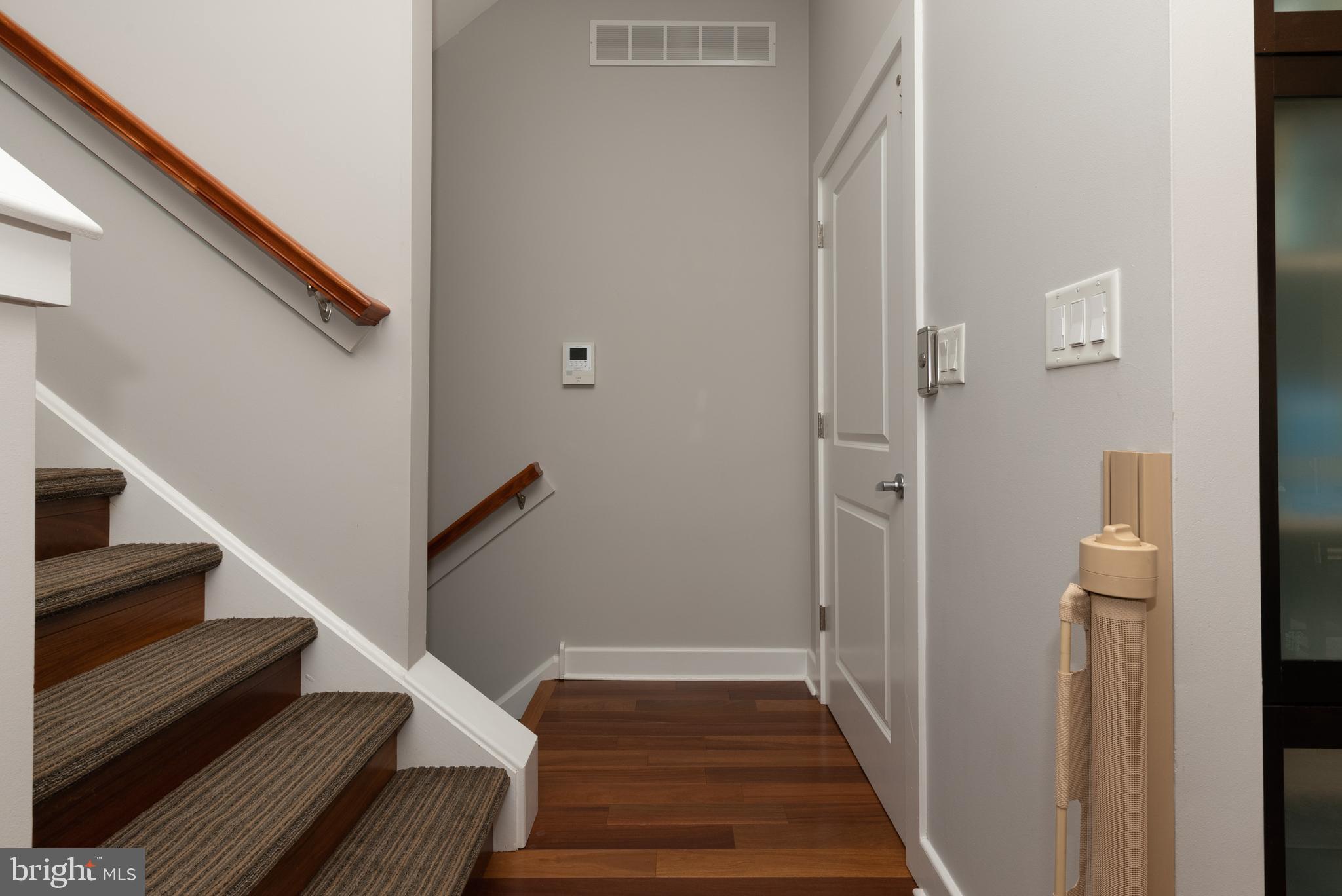 844 Independence Court Philadelphia, PA 19147 - Photo 13 of 35 Elevator w/Access to All Floors