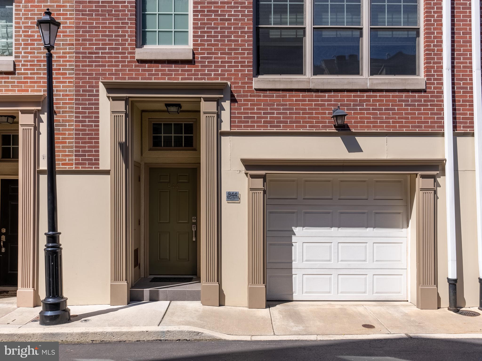 844 Independence Court Philadelphia, PA 19147 - Photo 2 of 35 Exterior Front w/1-Car Garage