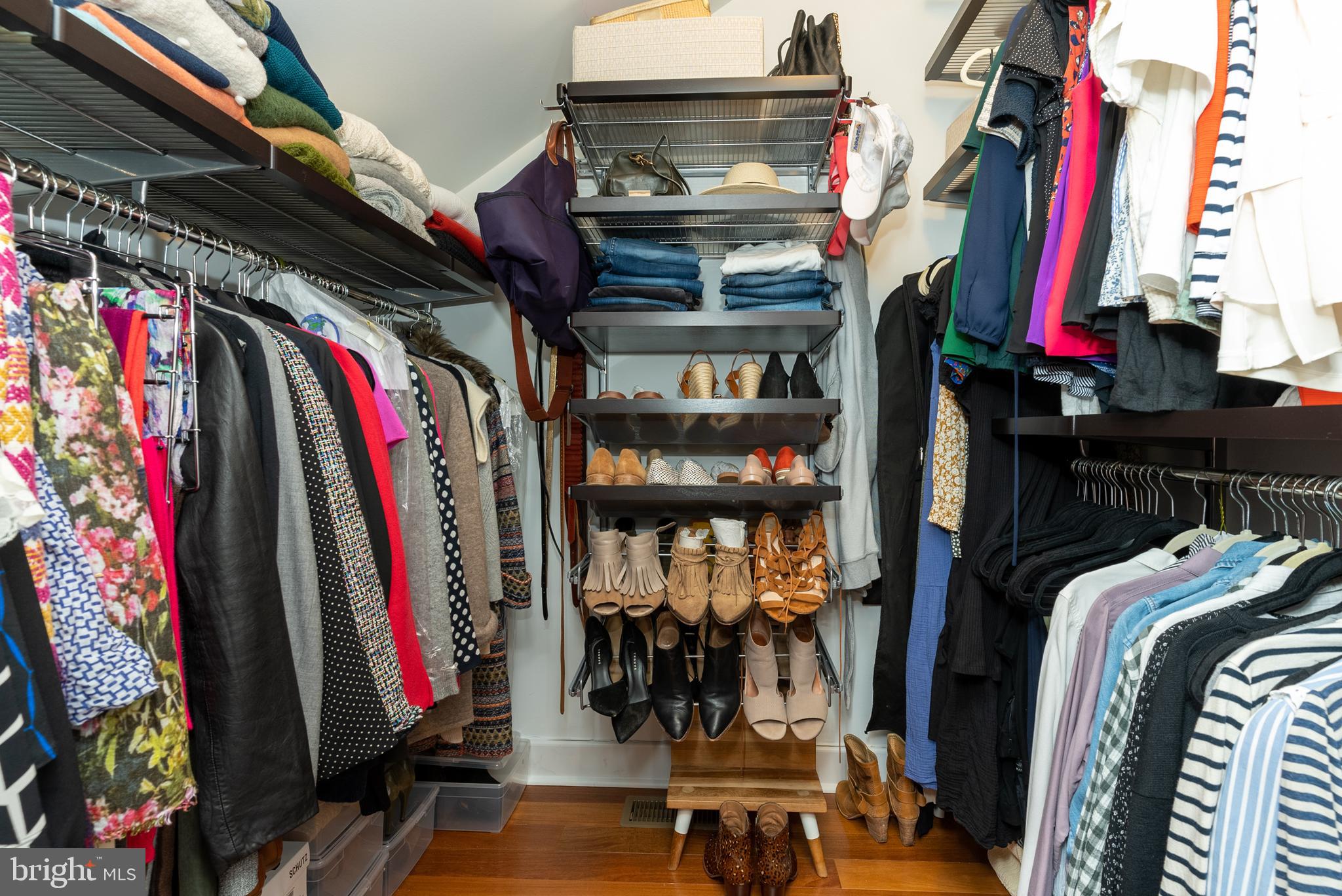 844 Independence Court Philadelphia, PA 19147 - Photo 21 of 35 4th Level - Primary Bedroom Walk-In Closet