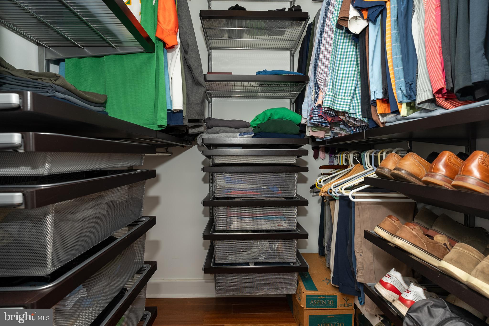 844 Independence Court Philadelphia, PA 19147 - Photo 22 of 35 4th Level - Primary Bedroom Walk-In Closet