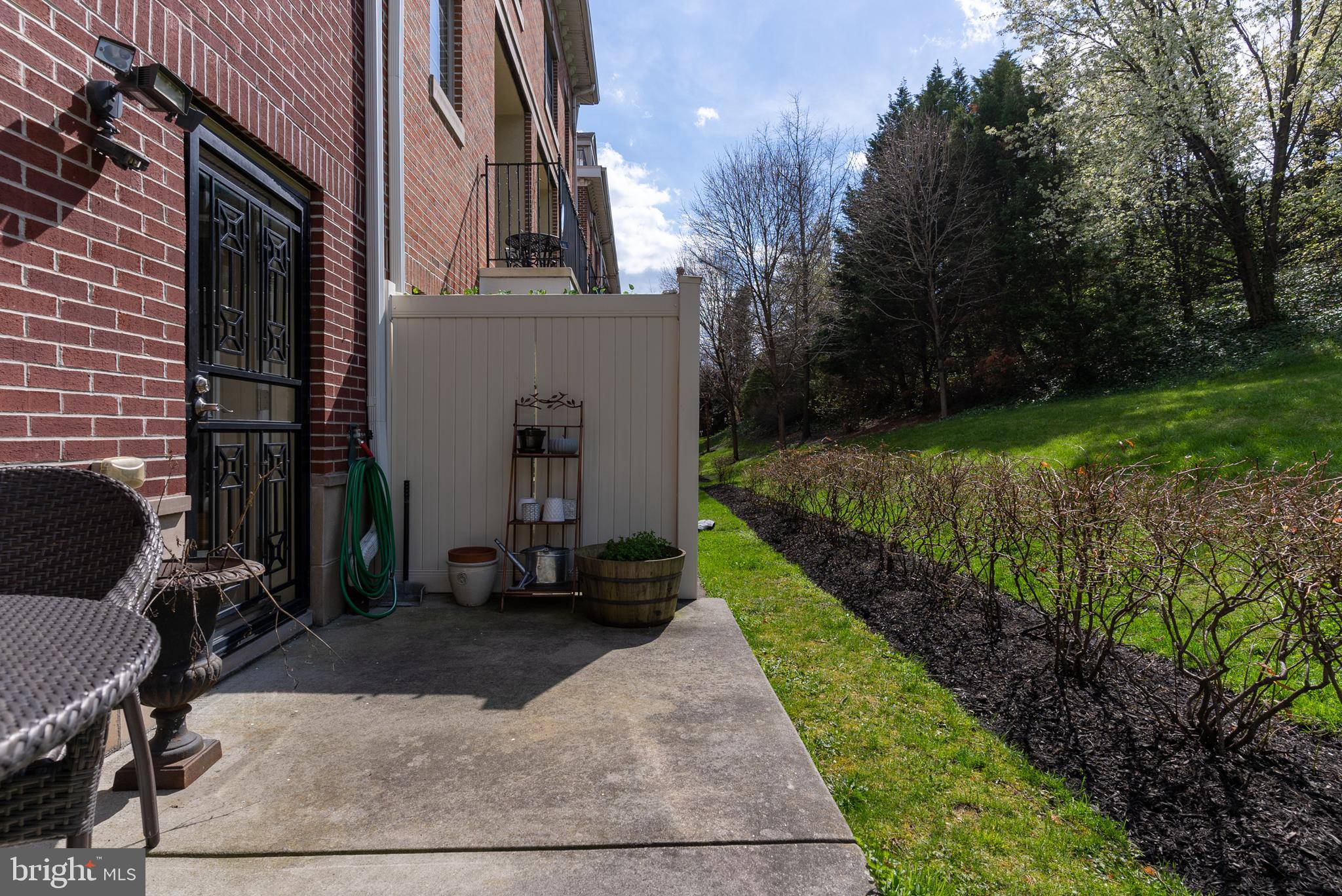 844 Independence Court Philadelphia, PA 19147 - Photo 31 of 35 Back Patio